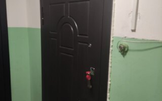 металлическая дверь для квартиры с МДФ