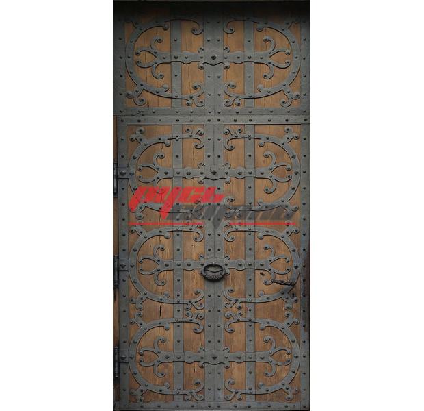 стальная дверь для храма с ковкой под старину