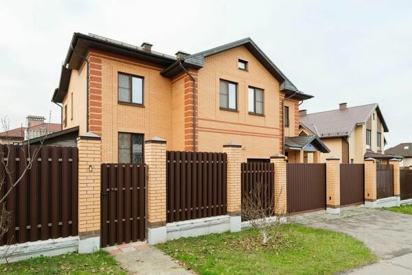 стальные двери для загородного дома в Струнино